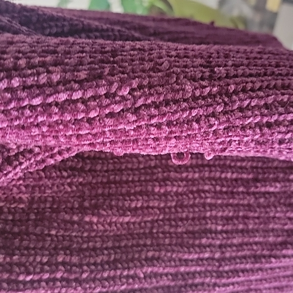 Time & Tru Sweater Women's Size Medium Burgundy Long Sleeves - Picture 3 of 5